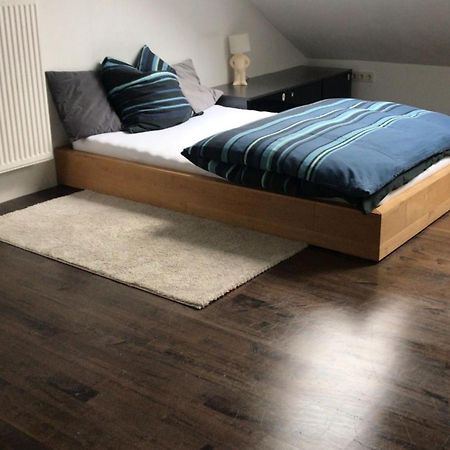 Nuernberg Erlenstegen - Zimmer Mit Bad 35 Qm Mit Parkplatz מראה חיצוני תמונה