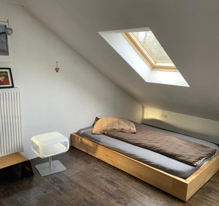 Nuernberg Erlenstegen - Zimmer Mit Bad 35 Qm Mit Parkplatz מראה חיצוני תמונה