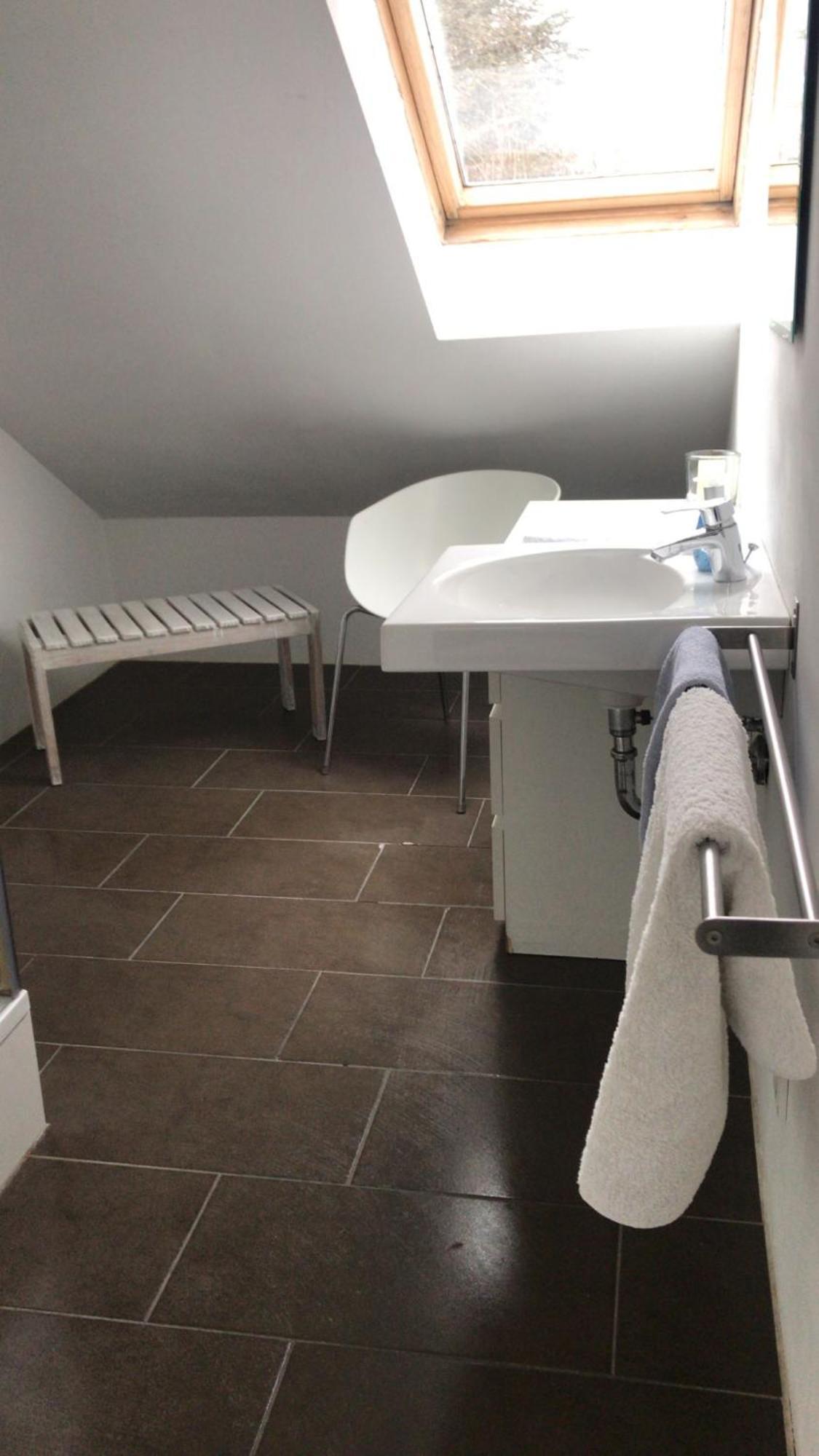 Nuernberg Erlenstegen - Zimmer Mit Bad 35 Qm Mit Parkplatz מראה חיצוני תמונה